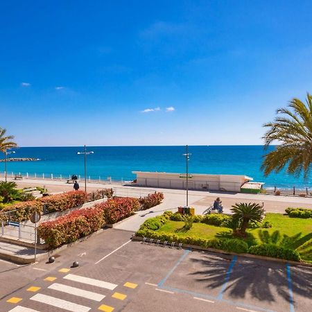 Appartamento Fronte Mare A Ospedaletti By Wonderful Italy Экстерьер фото
