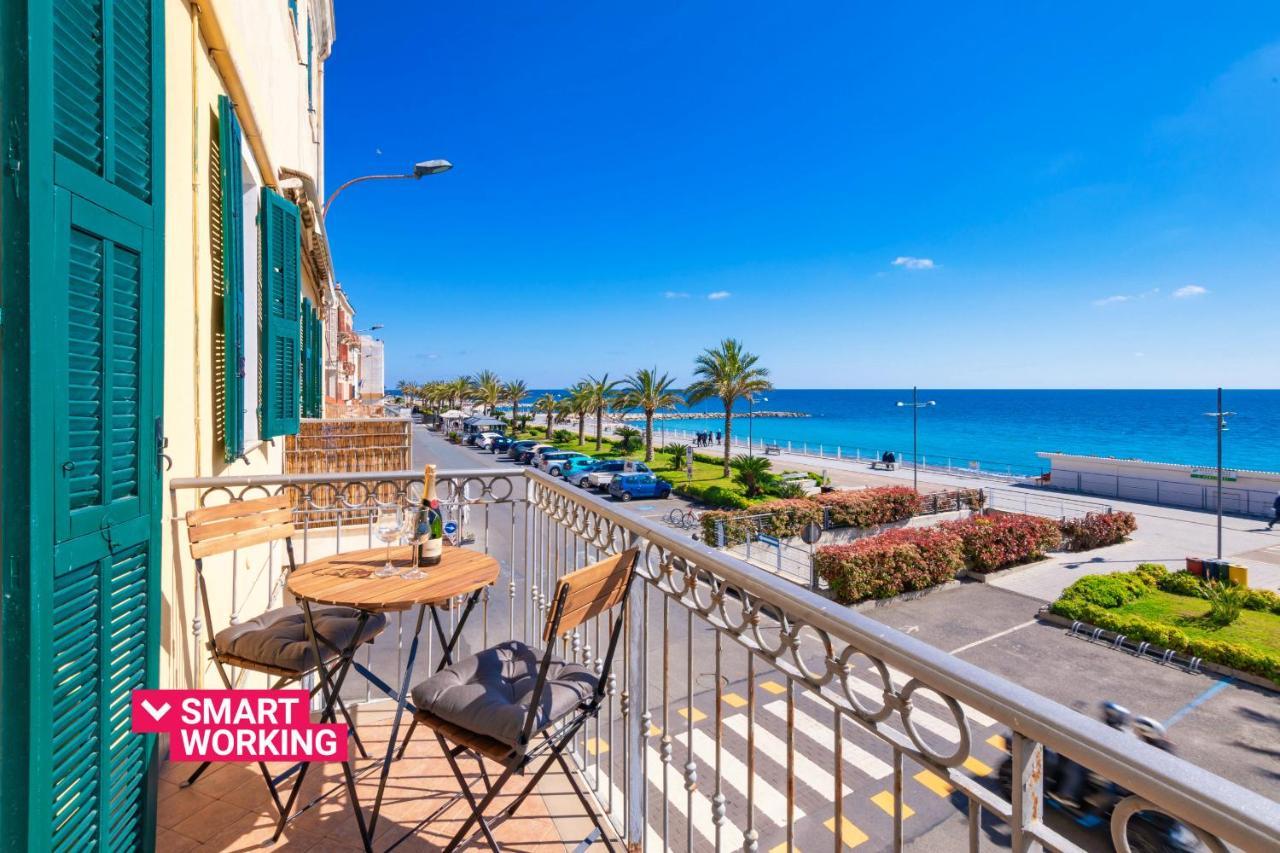 Appartamento Fronte Mare A Ospedaletti By Wonderful Italy Экстерьер фото